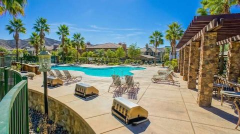 Mariposa townhomes in Plum Canyon Saugus